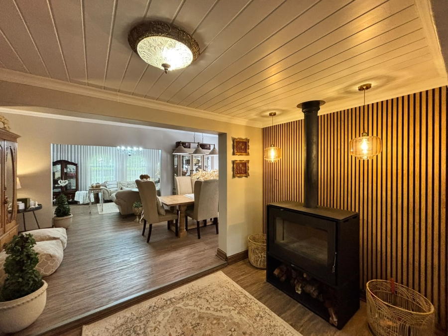 4 Bedroom Property for Sale in Grimbeeck Park North West
